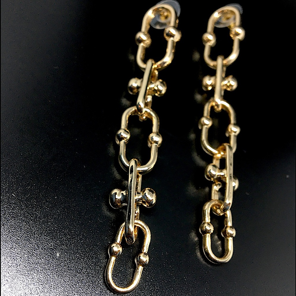 Golden Links earrings!